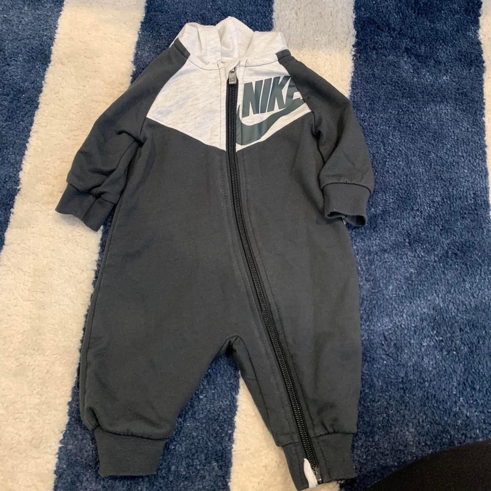 Nike Zipper Hooded One Piece